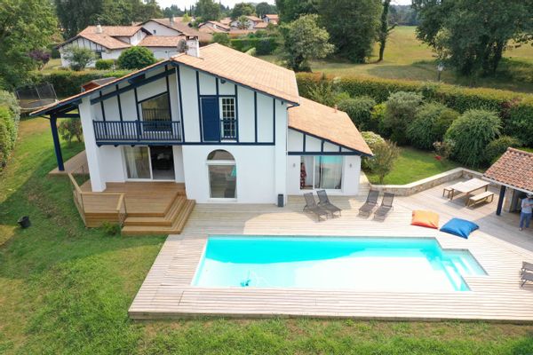 Magnifique villa avec piscine privée chauffée