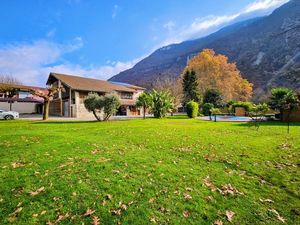 Maison au cœur de la nature en pleine campagne, au pieds des montagnes du Vercors