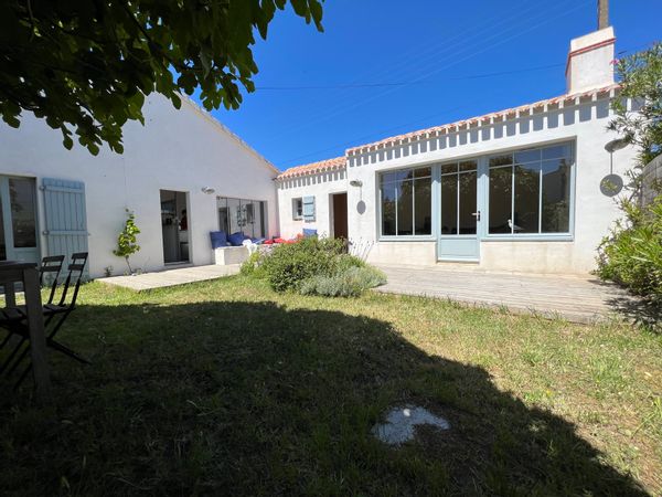 Maison charmante orée du Bois de la Chaise,  proximité des plages - Une semaine minimum