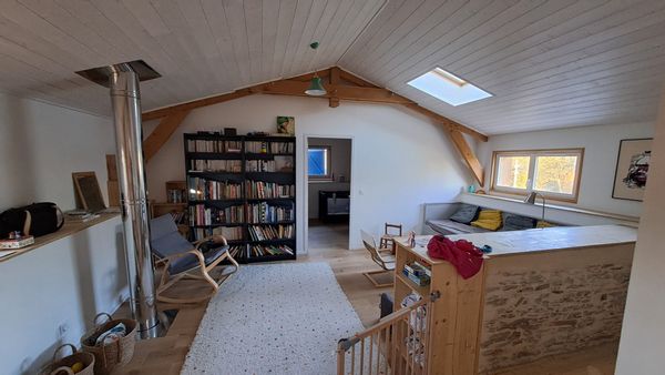 Longère typique des bords de Loire, rénovée écologiquement. 25 minutes du centre de Nantes.