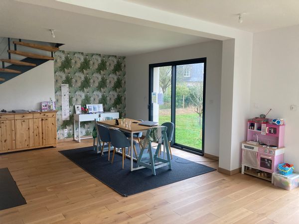 Maison au calme entre ville et campagne.