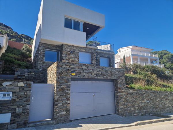 Xavier's beach house Incredible view, 4 bedrooms Large, convivial, could accomodate 6 to 8