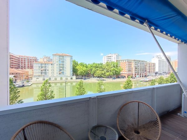Appartement de 3 chambres rénové en plein centre ville de Toulouse avec vue sur le canal du midi
