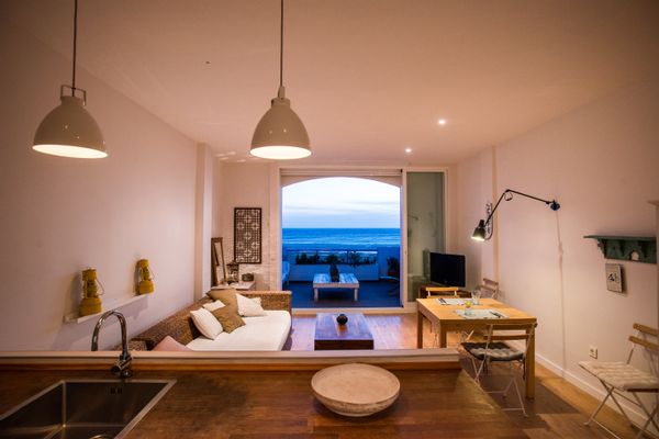 Magnifique appartement en bord de mer avec vue incroyable sur l'océan et la cote africaine