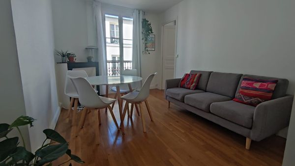Appartement lumineux 1 chambre dans le 12 arrondissement de Paris.