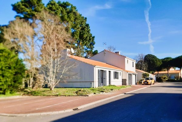 La maison vacances dans un quartier sympa à 300 mètres de l'Océan