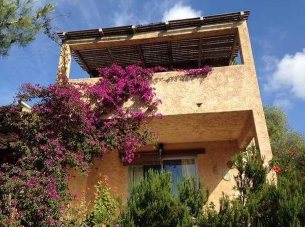 House of TIna avec "Vue magnifique" Plage à 10 minutes et à 10 minutes de Porto Vecchio en voiture.