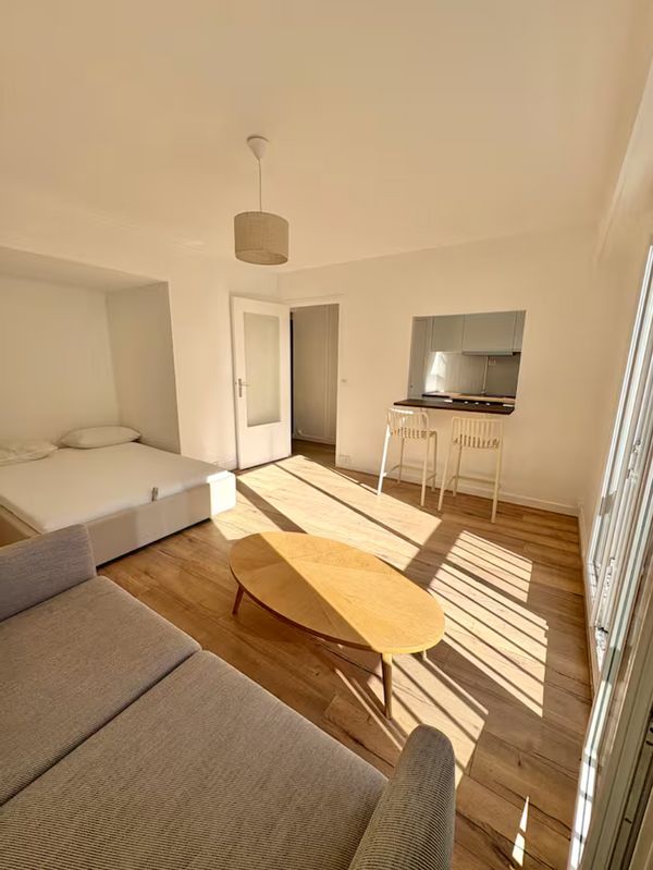 Appartement au coeur de paris 10