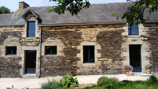 Chambre privée dans vielle longère en pierre bretonne
