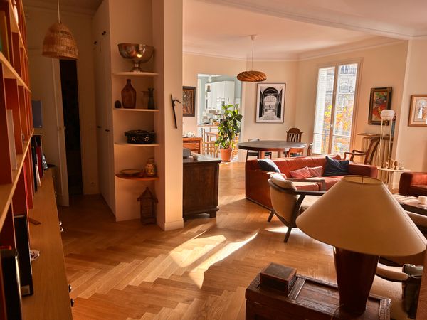 Appartement de charme dans Paris, spacieux avec 4 chambres, très lumineux avec vue dégagée