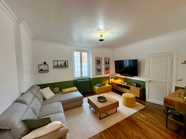 Grande maison au cœur de la Loire et à 1h de Paris Parfait équilibre entre visites et vie citadine