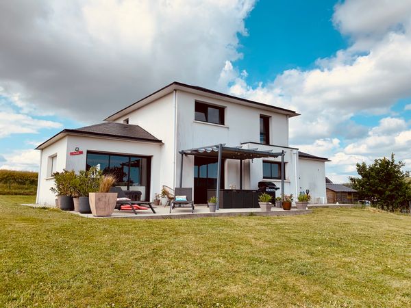 Maison idéalement située entre Terre et Mer