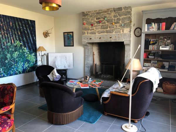 Maison en pierre spacieuse et confortable entre terre et mer au coeur d'un village avec commerces