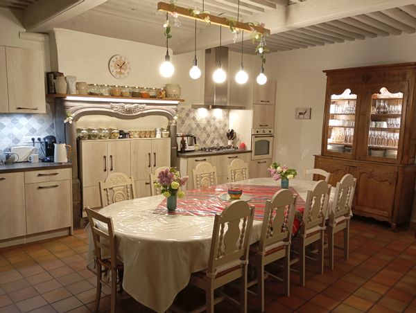 Grande maison familiale proche de la Chaine des Puys (patrimoine mondial Unesco).