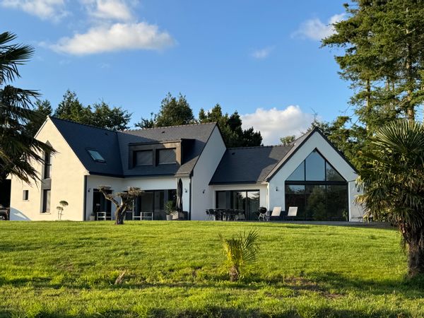 Très belle Maison avec piscine intérieure chauffée