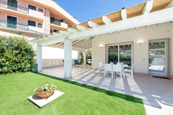 Villette Orsa Maggiore 12: una soluzione confortevole per le vacanze nella Sicilia sud orientale