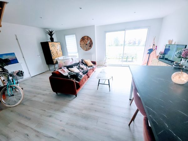 La maison de Virginie est à 2h de Paris, 30 min du Havre faisant partie de l'une scolaires et port