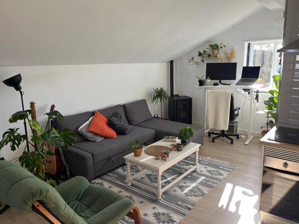 Cozy private studio with a spacious garden in Ericeira