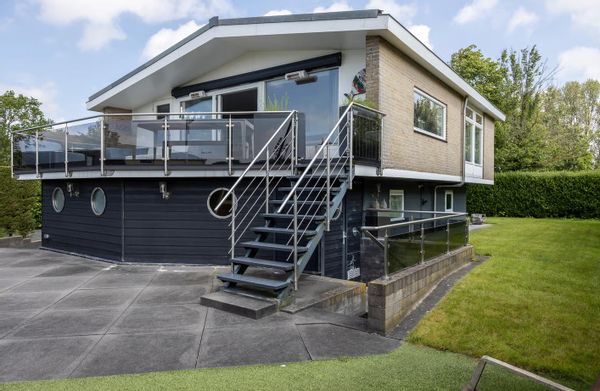Vakantiehuis aan het Veerse meer en vlakbij het strand.