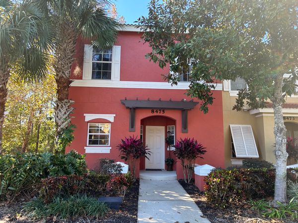 Charles and Robine s Haus