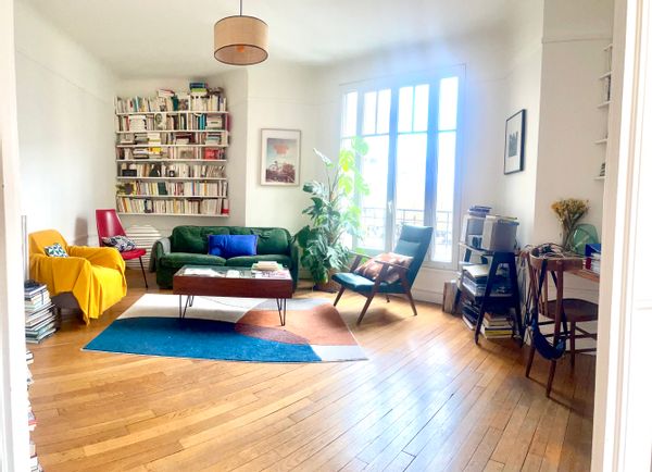 Appartement familial ancien Paris Gambetta