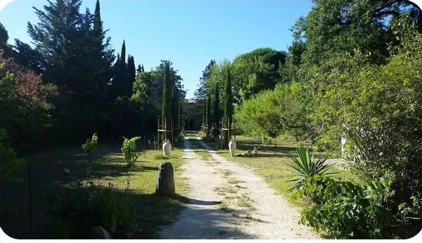 Bienvenue au Pigeonnier Petite maison atypique au coeur de la Provence