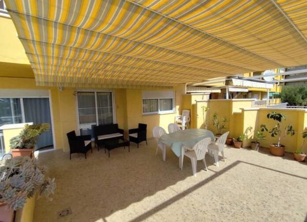 Casa de CARMEN Apartamento con todas las comodidades a pie de playa. Gran terraza con vistas al mar