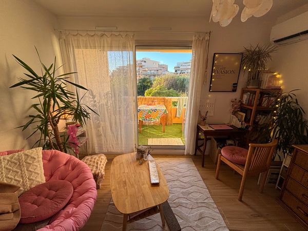 Less than 400m from the beach Mountain View from the balcony Extra clean and cozy to enjoy ✨