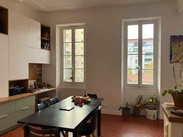 Appartement très ensoleillé en plein centre ville de Marseille.