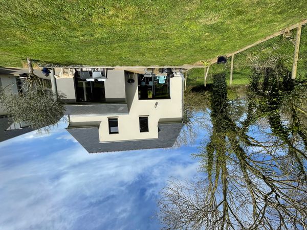 Maison lumineuse à 1km de la mer et des plages. Proche de Dinard, St Malo, Dinan, Mt St Michel