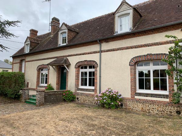 Maison normande au cœur du pays d’ouche. Beaucoup d’espace en pleine ville.