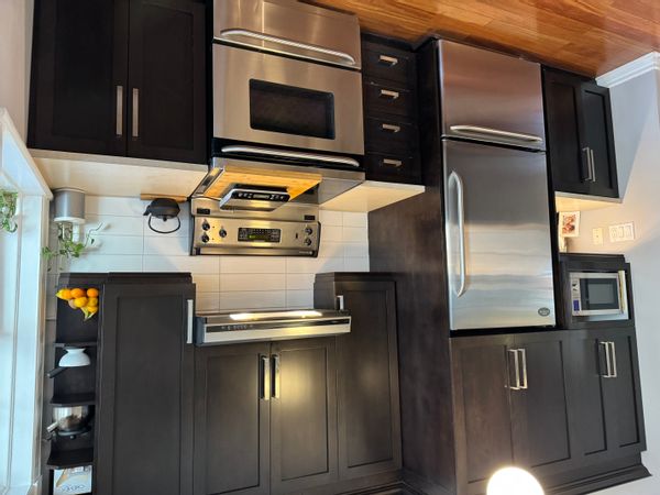 Maison en rangée centenaire près du quartier historique du Vieux-Trois-Rivières.