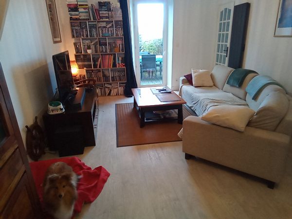 À l'entrée du golfe du Morbihan et à 9 kms de Vannes. Charmante maison de ville avec 2 chambres