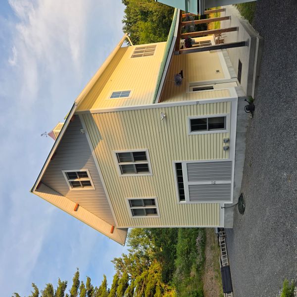 Steve, Victorias hus