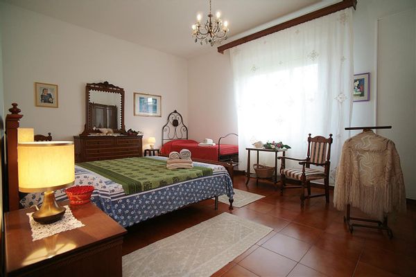 Casa di famiglia accogliente e spaziosa, con ricco e confortevole giardino