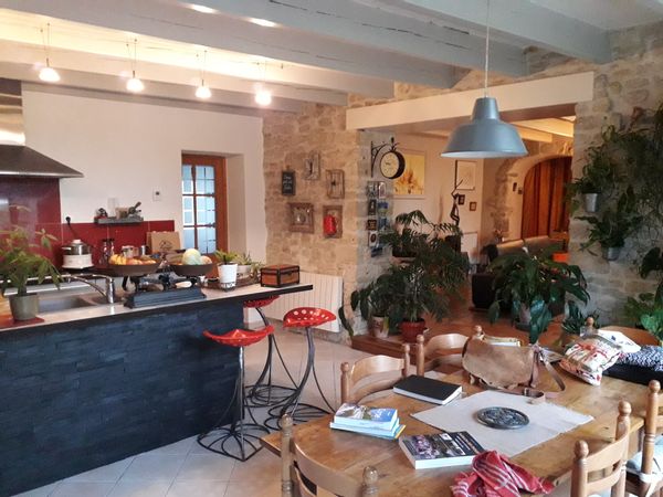 Maison de campagne et grand jardin " Le Cocon des Chouettes" à la croisée des terres, mer et forêt.