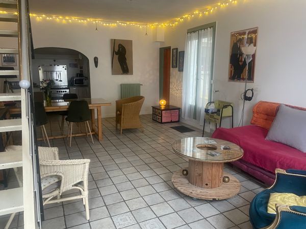 Maison dans un quartier de Blois, à 15 mn du centre ville et du château, 30 mn de Chambord.