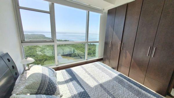 Beautiful Oceanfront Apartment in Cartagena with Direct Access to the Beach