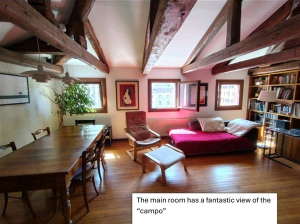 Casa di Stefano Appartamento su piazza veneziana, con terrazza sui tetti vicino la stazione