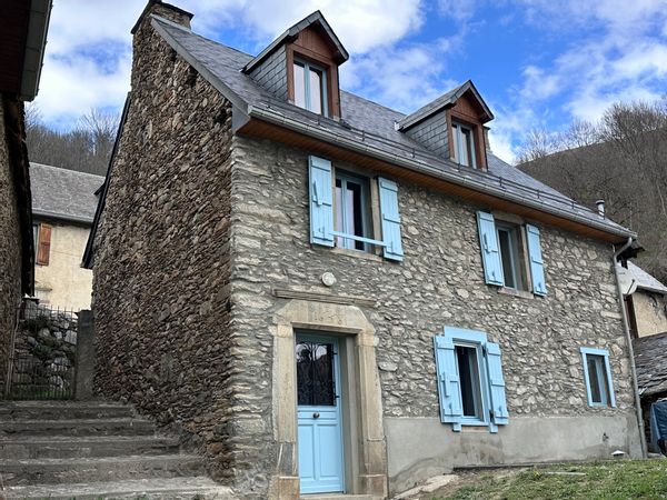 Chaleureuse maison de montagne