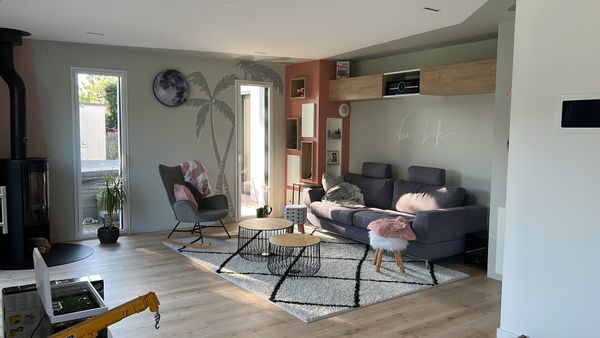 Maison d'Ana, Sylvia et Denis - et deux adorables chats