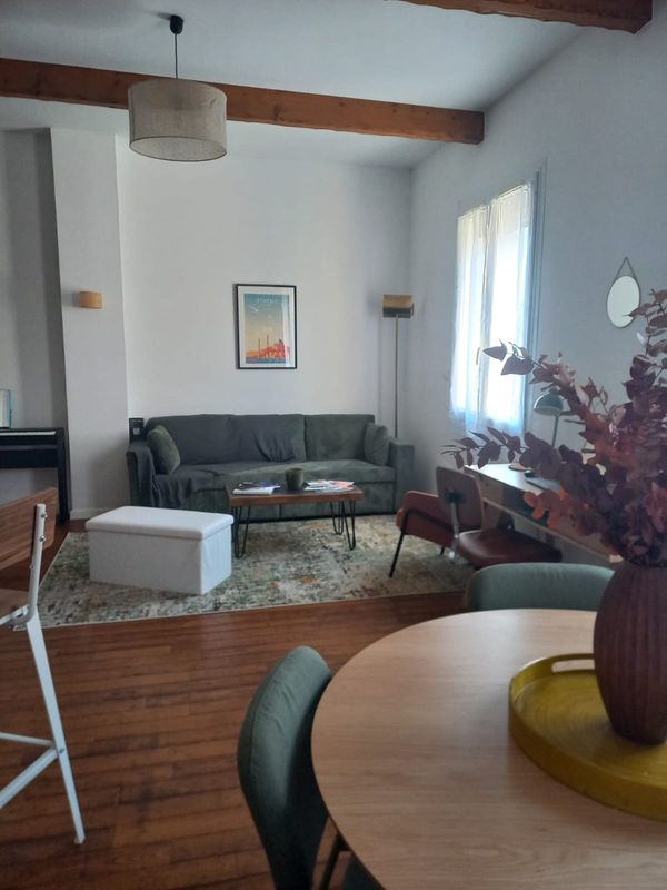Bel et spacieux appartement bourgeois rénové en plein coeur de Béziers