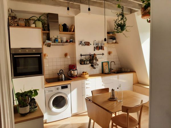 Appartement parisien lumineux au 6ème et dernier étage.