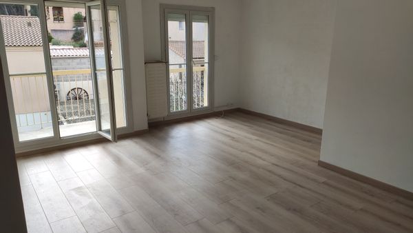 l'appartemment  de Thierry dans village , proche de la cote bleue , AIx en provence et marseille