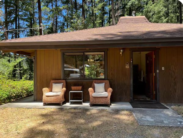 Patrick's house is a single story cozy home in the forest close the the Trinity River