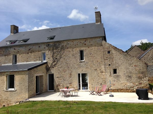 Valognes, ancien corps de ferme proche des plages du débarquement