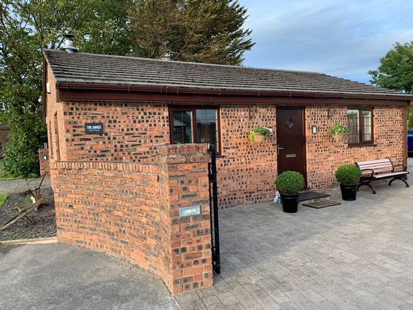 The Annexe  Open plan living One double bedroom Set in a secluded area  Yet close to amenities