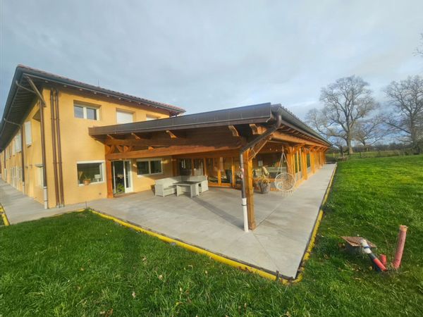 Résidence de charme à la campagne, avec Espace, spa et bien être en toute saison