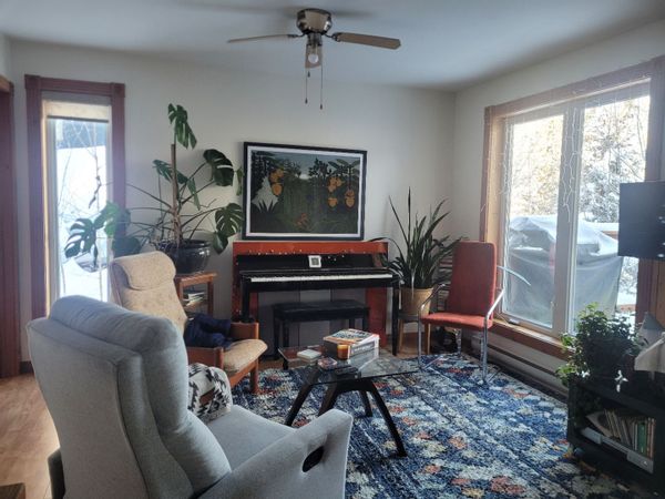 Lianne's lakeside townhouse