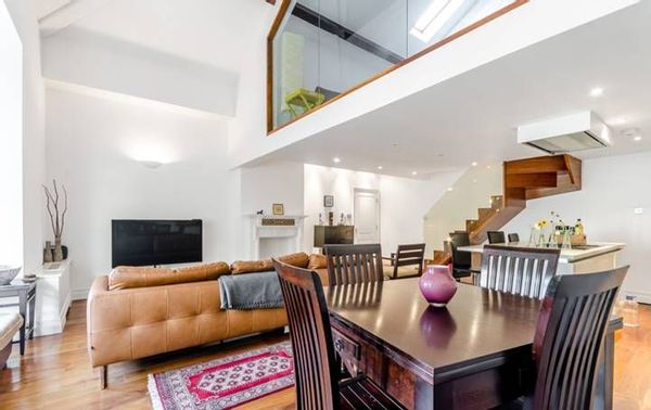 Edward's Flat building